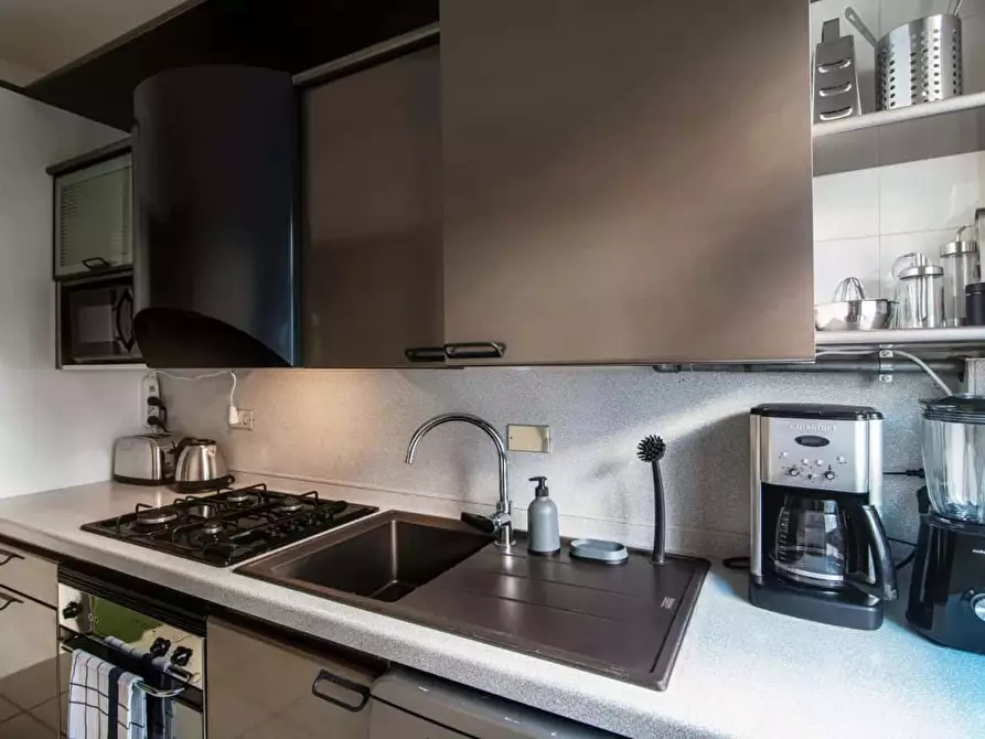 Immagine 19 di Appartamento in affitto  in Via Giocondo Albertolli5 a Como