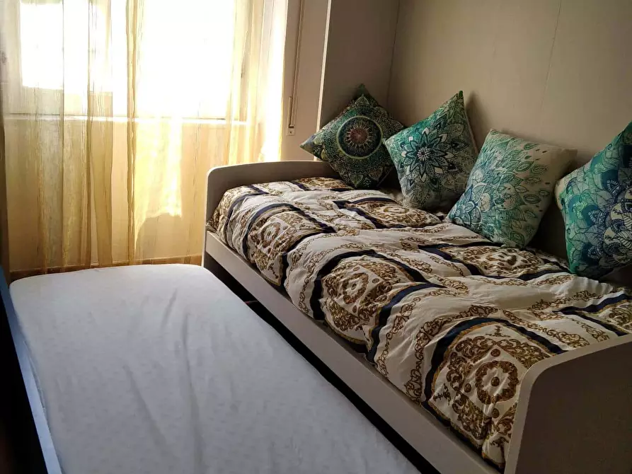 Immagine 29 di Appartamento in affitto  in Vico Paparelle Al Pendino5 a Napoli