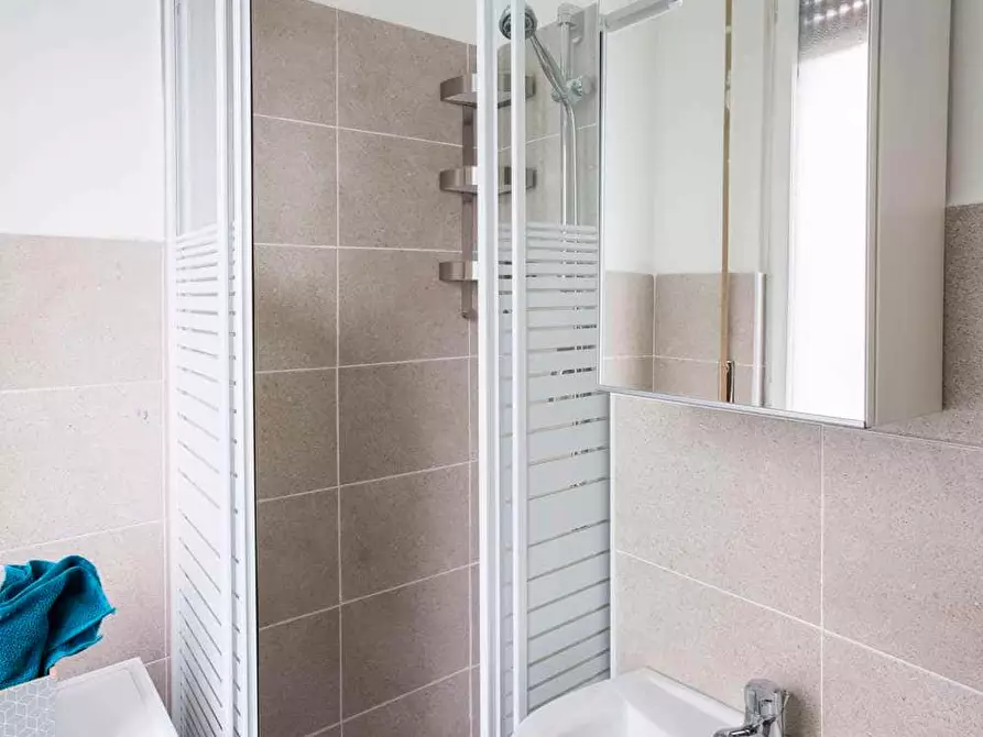 Immagine 27 di Camera in affitto  in Via Salvatore Barzilai15 a Milano