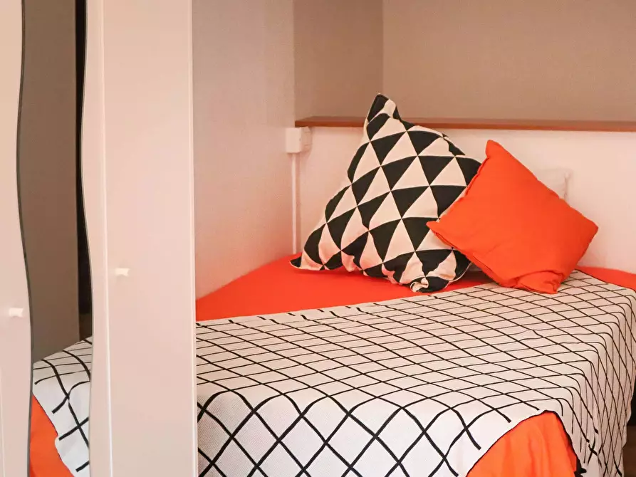 Immagine 4 di Camera in affitto  in Via Tigellio24 a Cagliari