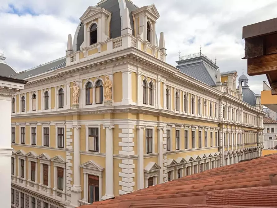 Immagine 20 di Appartamento in affitto  in Via Trento12 a Trieste