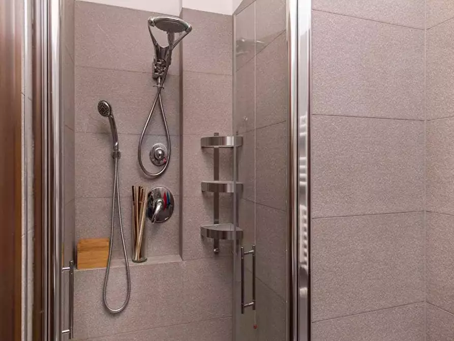 Immagine 35 di Camera in affitto  in Via Polesine33 a Milano