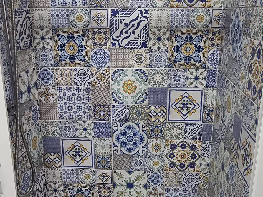 Immagine 12 di Camera in affitto  in Via dei Tribunali268 a Napoli
