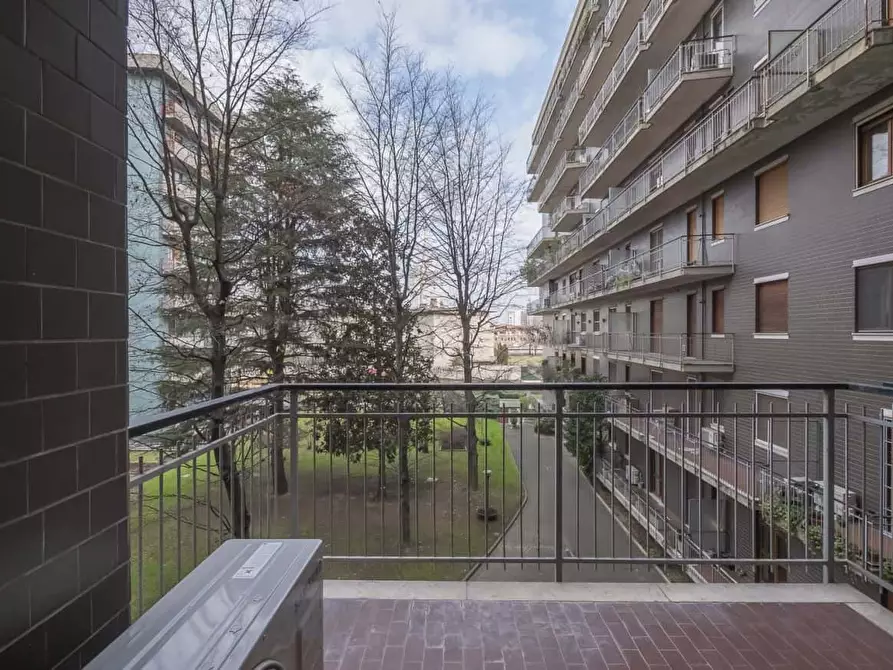 Immagine 25 di Appartamento in affitto  in Via Giambellino131 a Milano