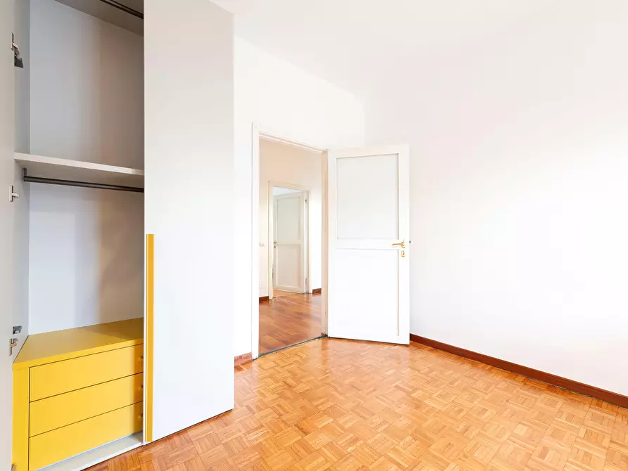 Immagine 2 di Camera in affitto  in Via Leopoldo Cicognara2 a Milano