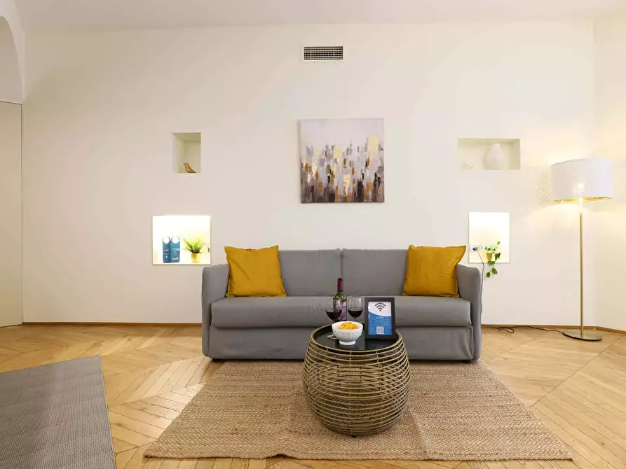 Immagine 3 di Appartamento in affitto  in Via Laghetto3 a Milano