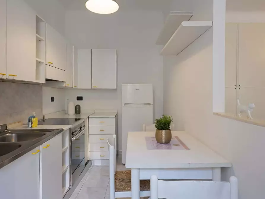 Immagine 7 di Appartamento in affitto  in Viale Premuda17 a Milano
