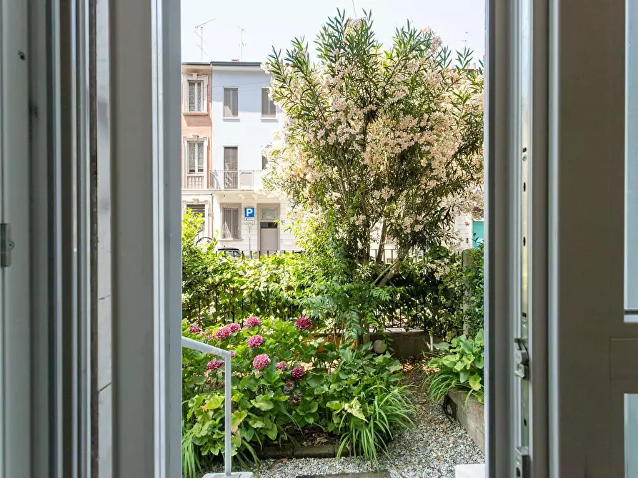 Immagine 11 di Appartamento in affitto  in Via Francesco Nullo22 a Milano