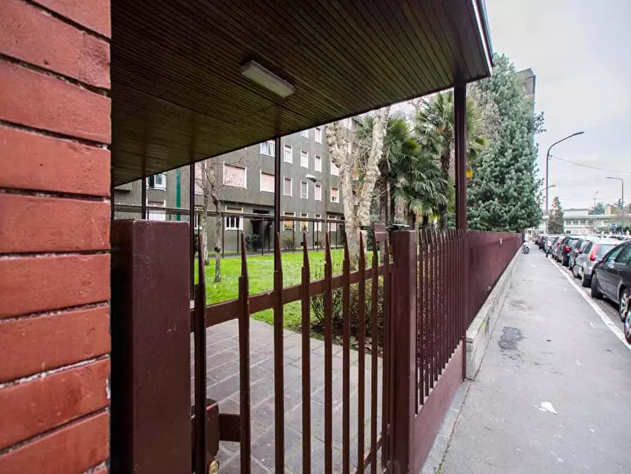 Immagine 12 di Camera in affitto  in Via Raffaello Bertieri1 a Milano