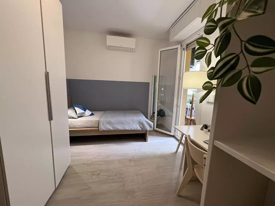 Immagine 11 di Camera in affitto  in Via Genova19 a Bologna