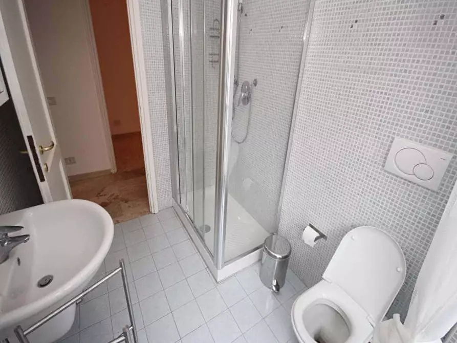 Immagine 24 di Camera in affitto  in Via Felice Bellotti11 a Milano