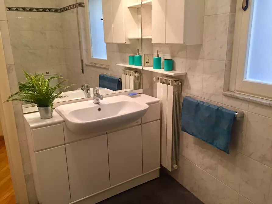 Immagine 9 di Camera in affitto  in Via Francesco Baracca2 a Firenze