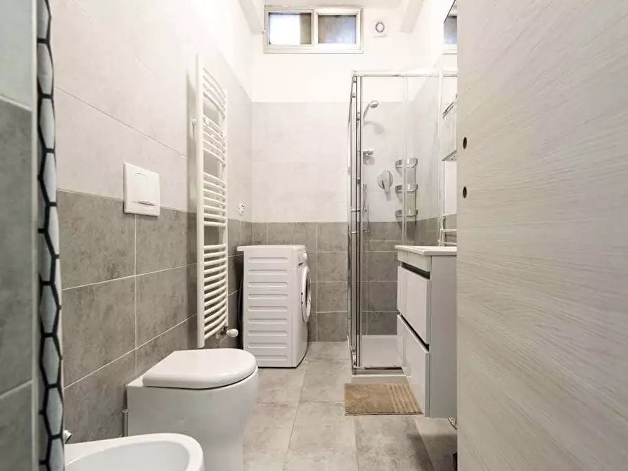 Immagine 10 di Camera in affitto  in Via del Borgo di San Pietro59 a Bologna