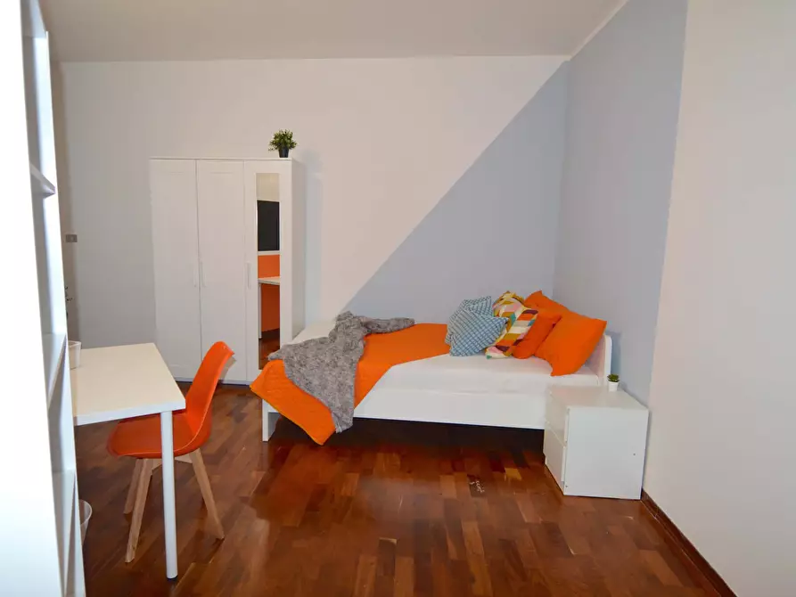Immagine 1 di Camera in affitto  in Via Pietro Giardini111 a Modena