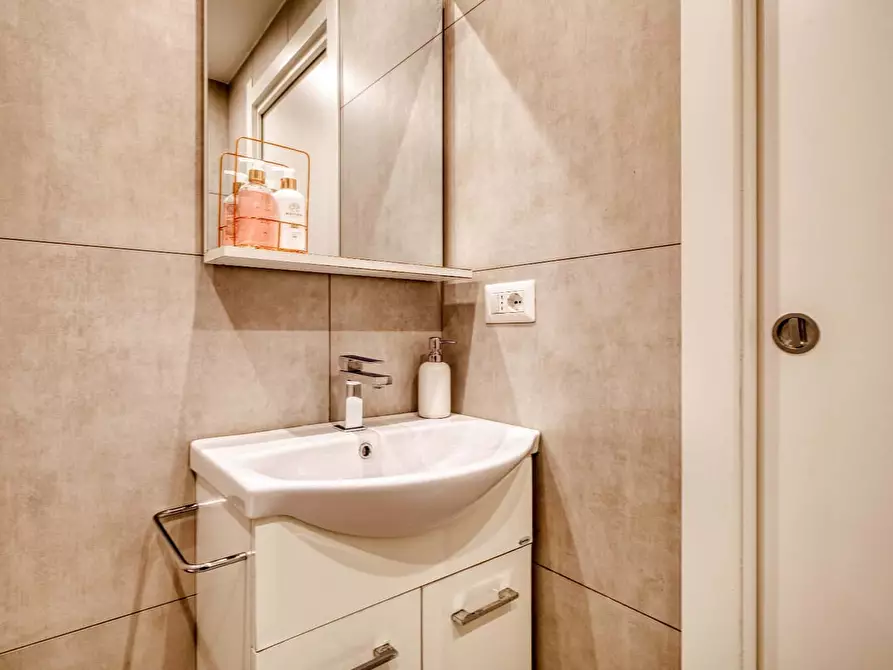 Immagine 24 di Appartamento in affitto  in Via Busseto2 a Milano