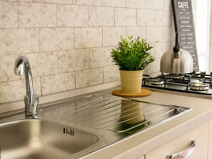 Immagine 17 di Camera in affitto  in Via San Paolo a Torino