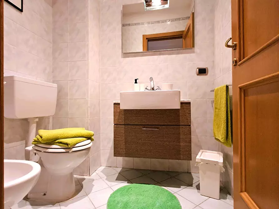 Immagine 34 di Appartamento in affitto  in Via Casilina3u a Roma