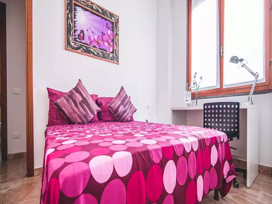 Immagine 5 di Camera in affitto  in Via Valassina7 a Milano