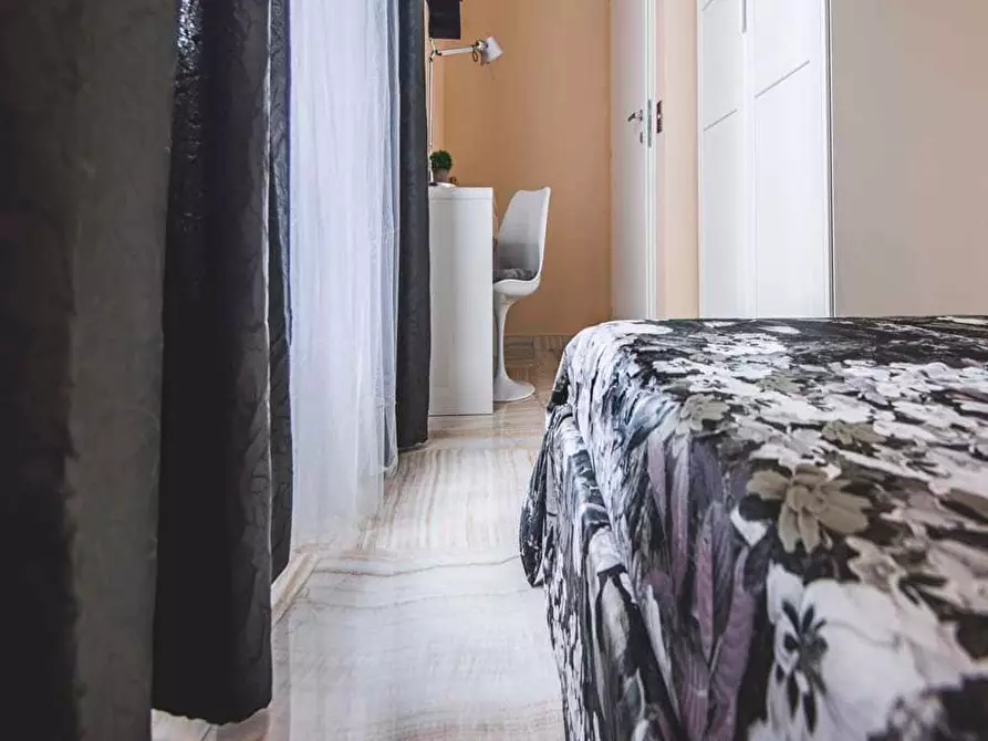 Immagine 3 di Camera in affitto  in Viale Nazario Sauro4 a Milano