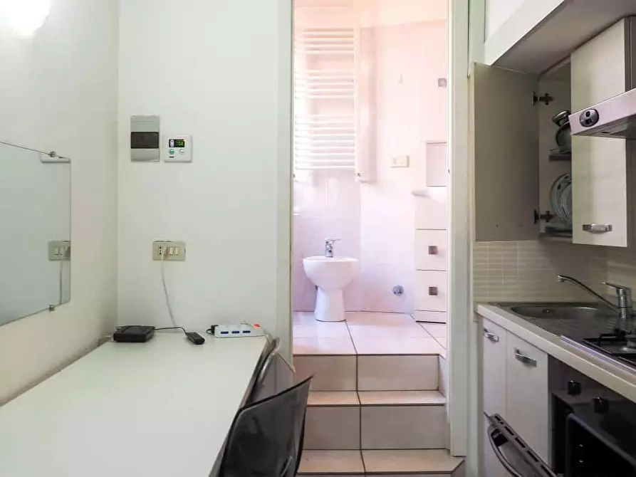 Immagine 11 di Camera in affitto  in Via Privata Ugo Tommei a Milano