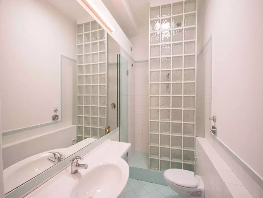 Immagine 6 di Camera in affitto  in VIA RESSI12 a Milano