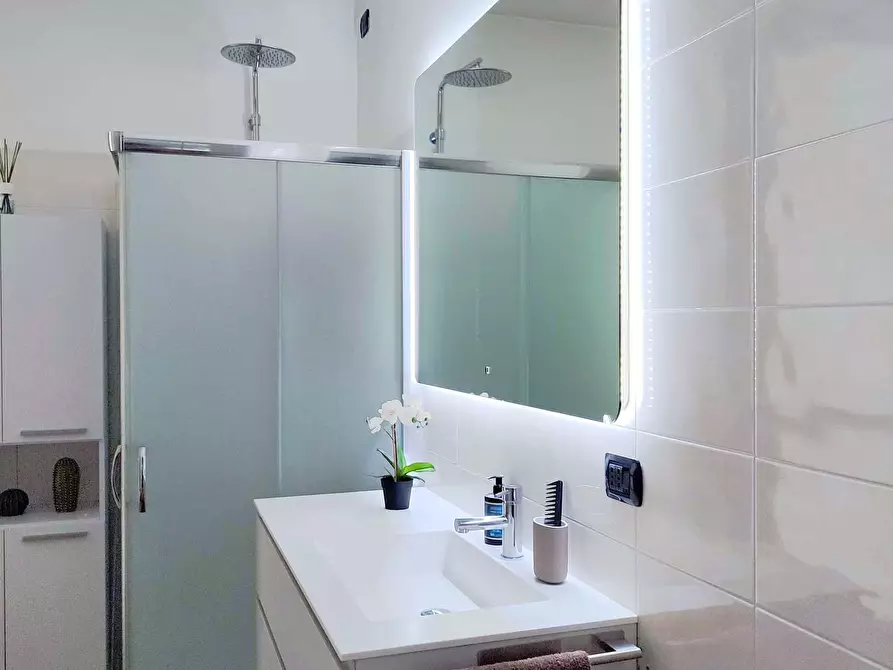 Immagine 11 di Appartamento in affitto  in Viale Argonne28 a Milano