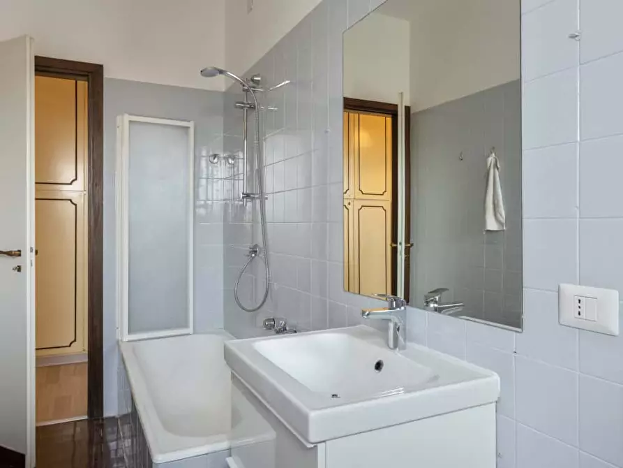 Immagine 12 di Camera in affitto  in Piazza Simone Bolivar3 a Milano