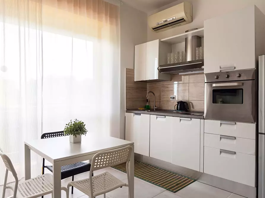 Immagine 2 di Appartamento in affitto  in Via Paul Valery3 a Milano