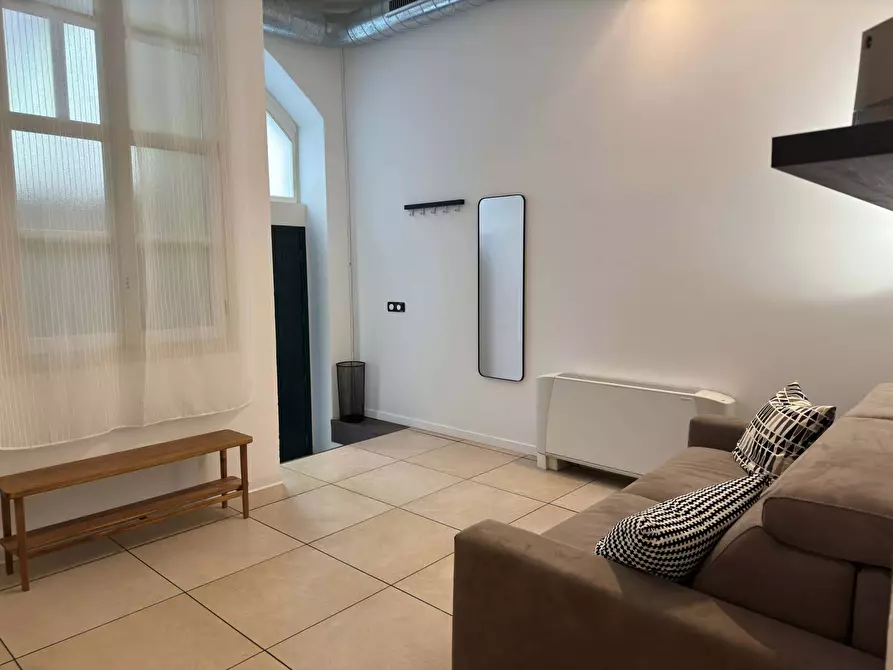 Immagine 15 di Appartamento in affitto  in Via Giuseppe Brambilla9 a Como