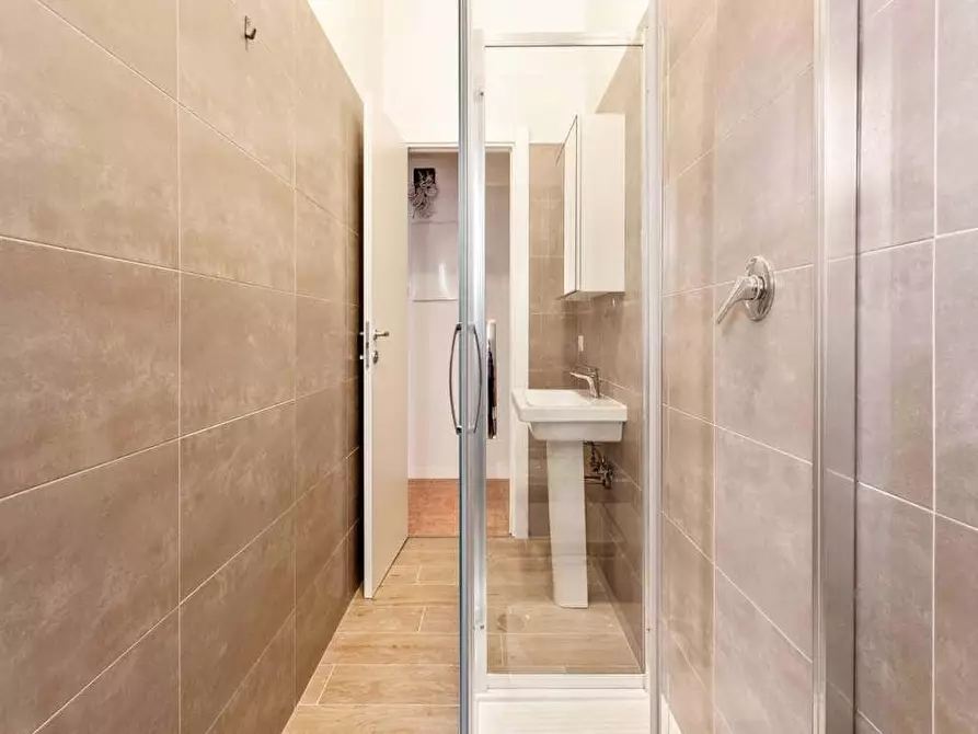 Immagine 6 di Camera in affitto  in Via Pantigliate6 a Milano