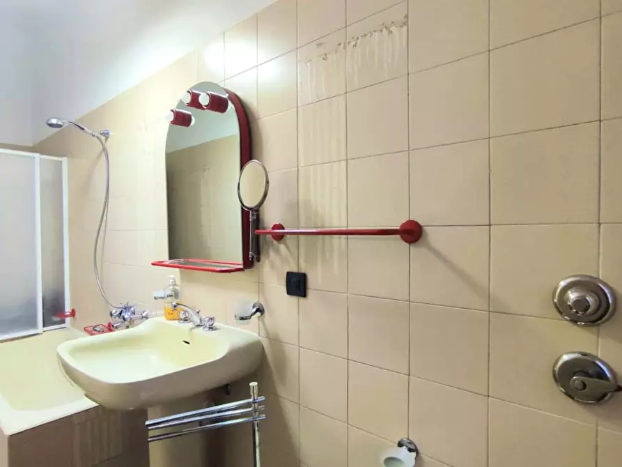 Immagine 19 di Appartamento in affitto  in Via Tavazzano a Milano