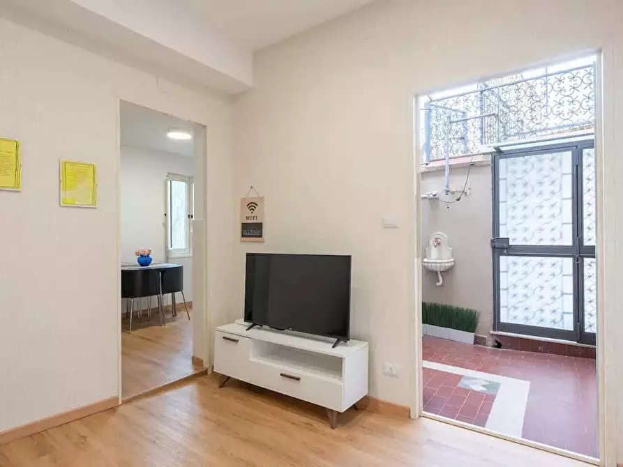 Immagine 2 di Appartamento in affitto  in Via del Serbatoio10 a Napoli