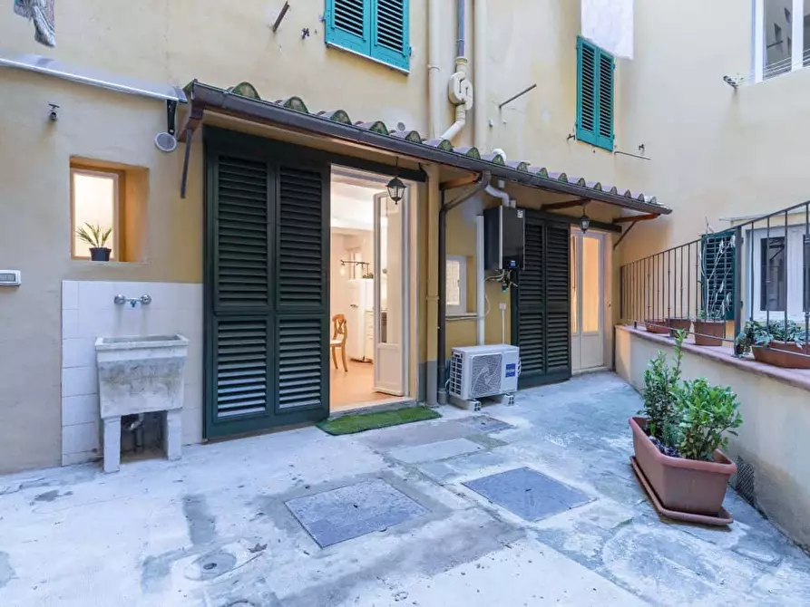 Immagine 16 di Appartamento in affitto  in Via Giovan Battista Niccolini4 a Firenze