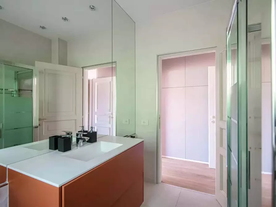 Immagine 75 di Appartamento in affitto  in Via Bellinzona55 a Como