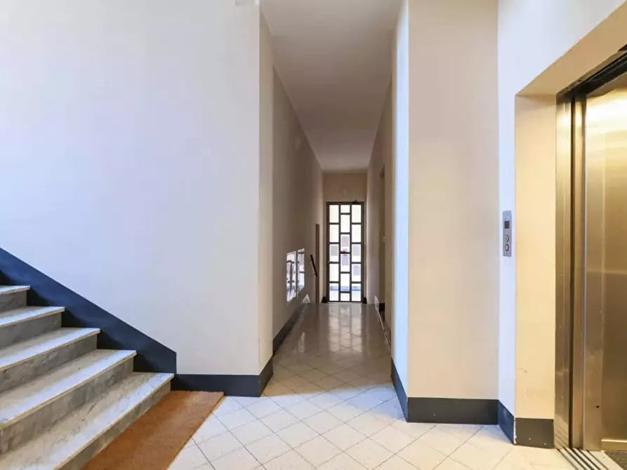 Immagine 33 di Appartamento in affitto  in Via Caccialepori41 a Milano