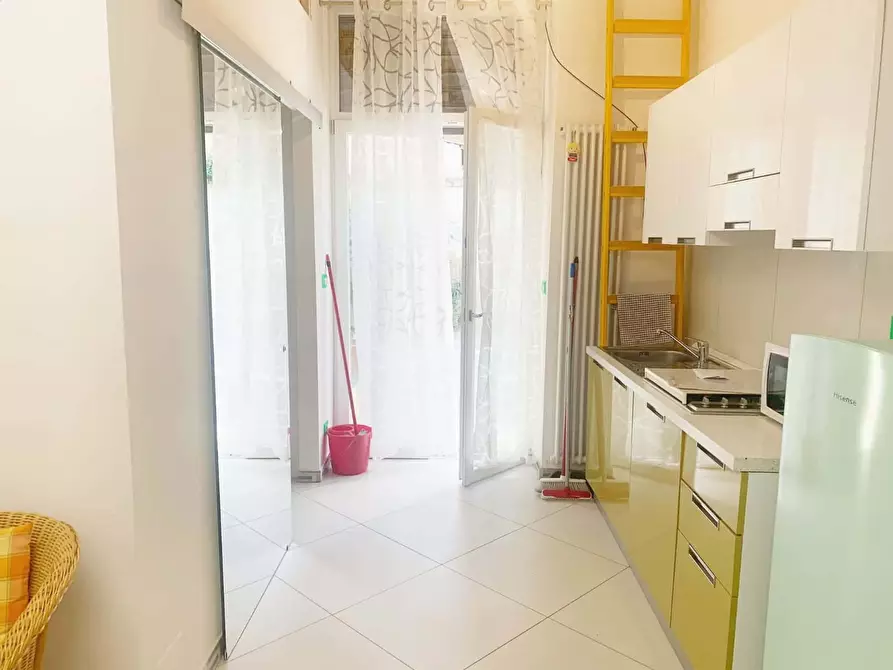 Immagine 2 di Appartamento in affitto  in Via Rossana24 a Torino