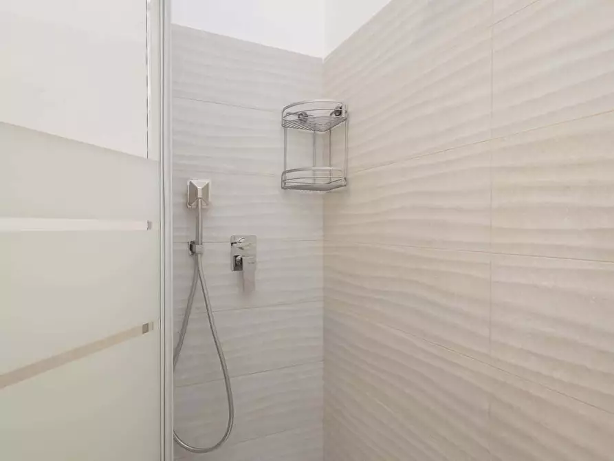 Immagine 14 di Appartamento in affitto  in Via Giambellino131 a Milano