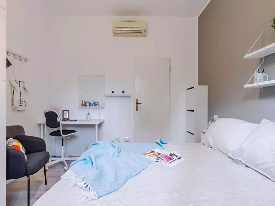 Immagine 2 di Camera in affitto  in Via Ugo Ojetti42 a Milano