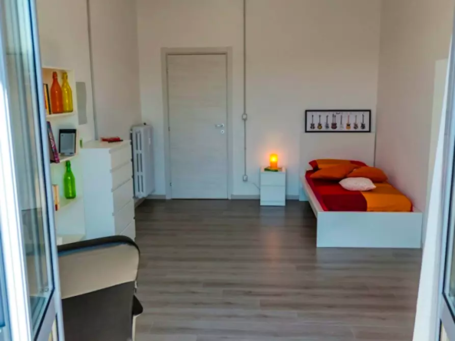 Immagine 8 di Camera in affitto  in Piazza Tancredi Galimberti25 a Torino