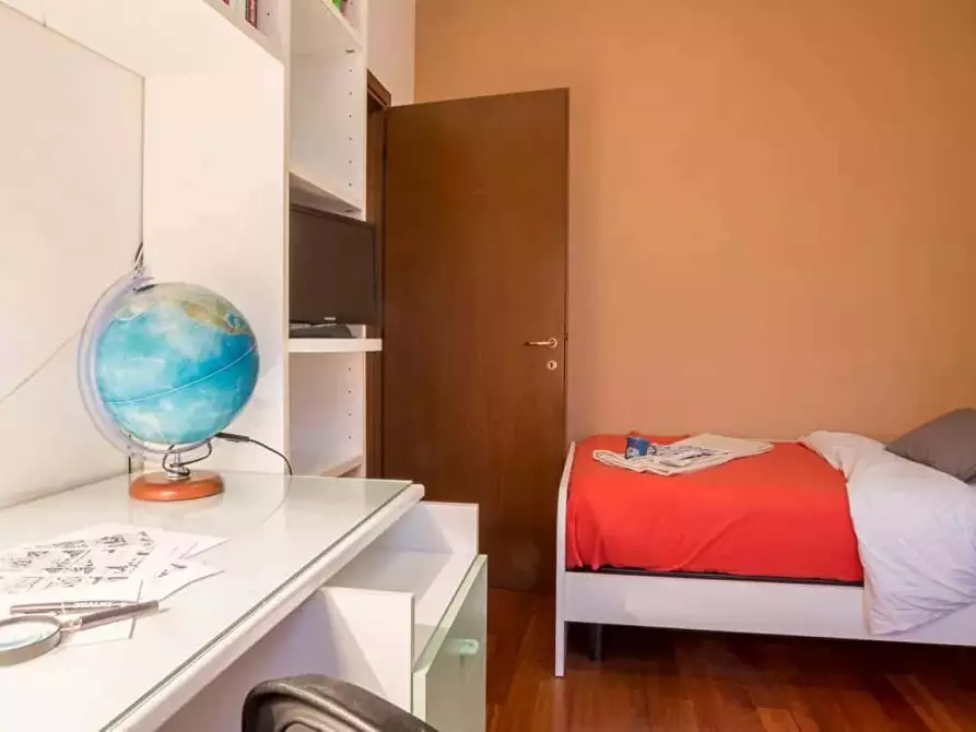 Immagine 19 di Appartamento in affitto  in Via Francesco Caracciolo a Milano