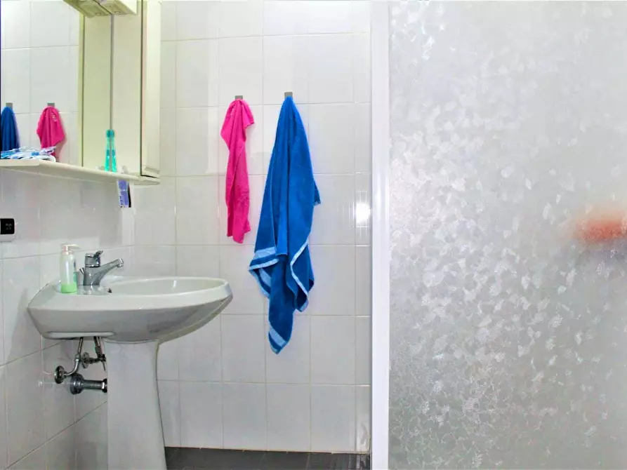 Immagine 13 di Camera in affitto  in Viale Sarca a Milano