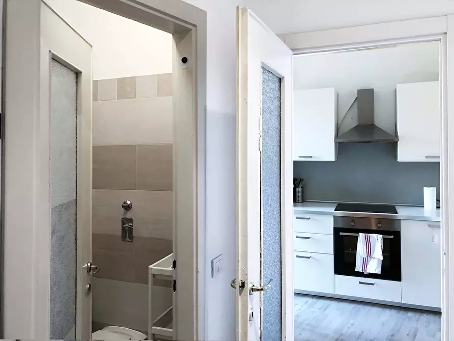 Immagine 9 di Camera in affitto  in Corso di Porta Romana116a a Milano