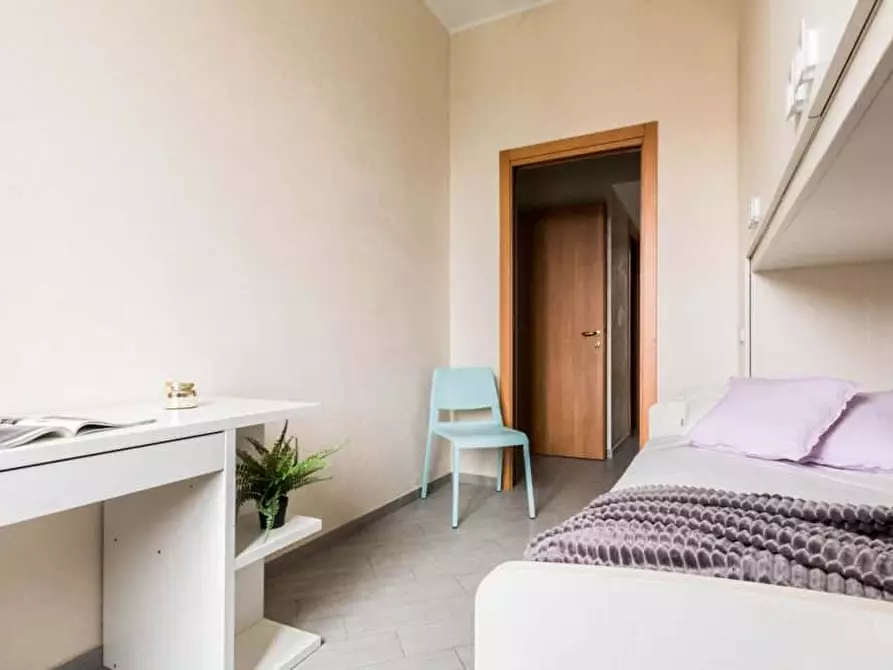 Immagine 5 di Camera in affitto  in Via Giovanni Pezzotti44 a Milano