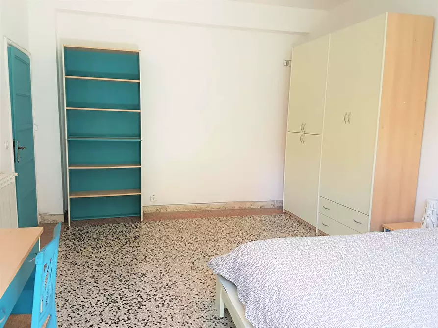 Immagine 3 di Camera in affitto  in Via delle Cave17 a Roma