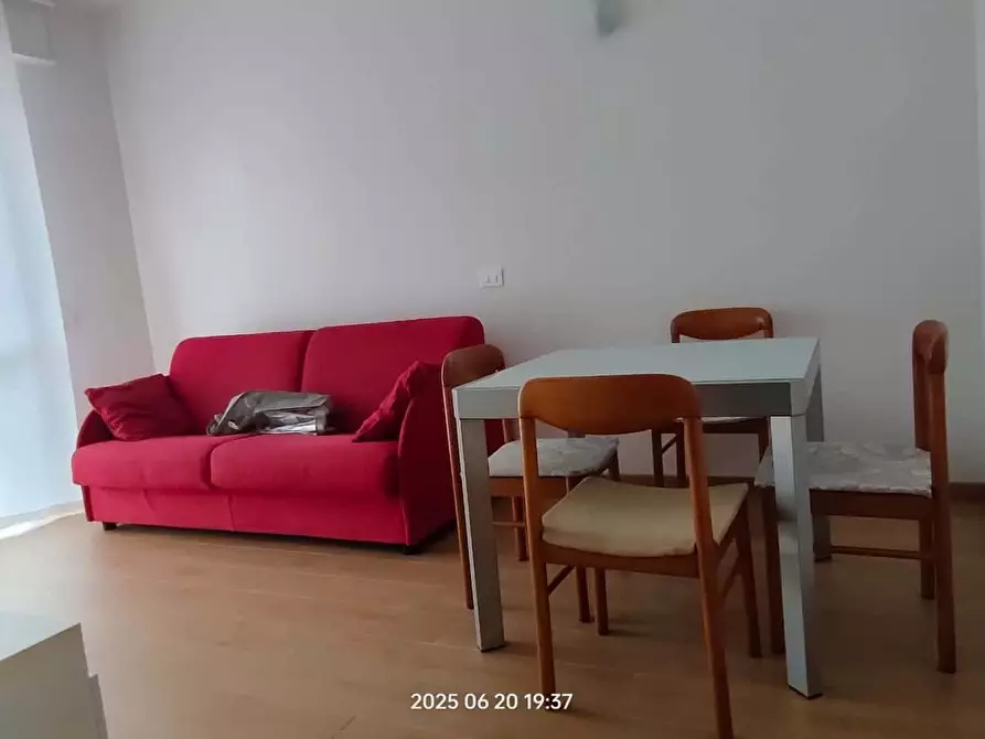 Immagine 2 di Appartamento in affitto  in Via Lorenteggio205 a Milano