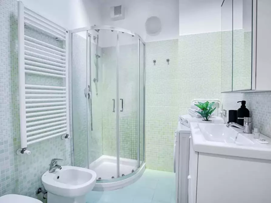 Immagine 22 di Appartamento in affitto  in Via Michelangelo Buonarroti9 a Milano