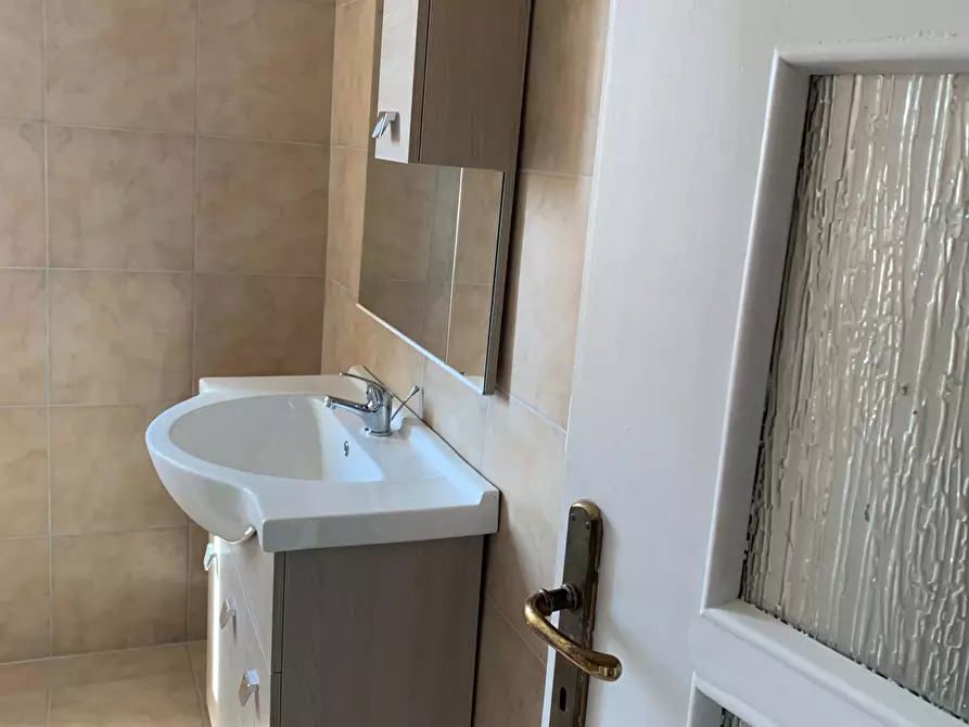 Immagine 17 di Camera in affitto  in Via Imperia6 a Roma