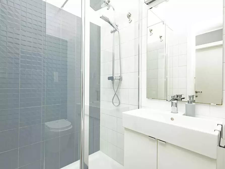 Immagine 26 di Appartamento in affitto  in Via Giambellino71 a Milano