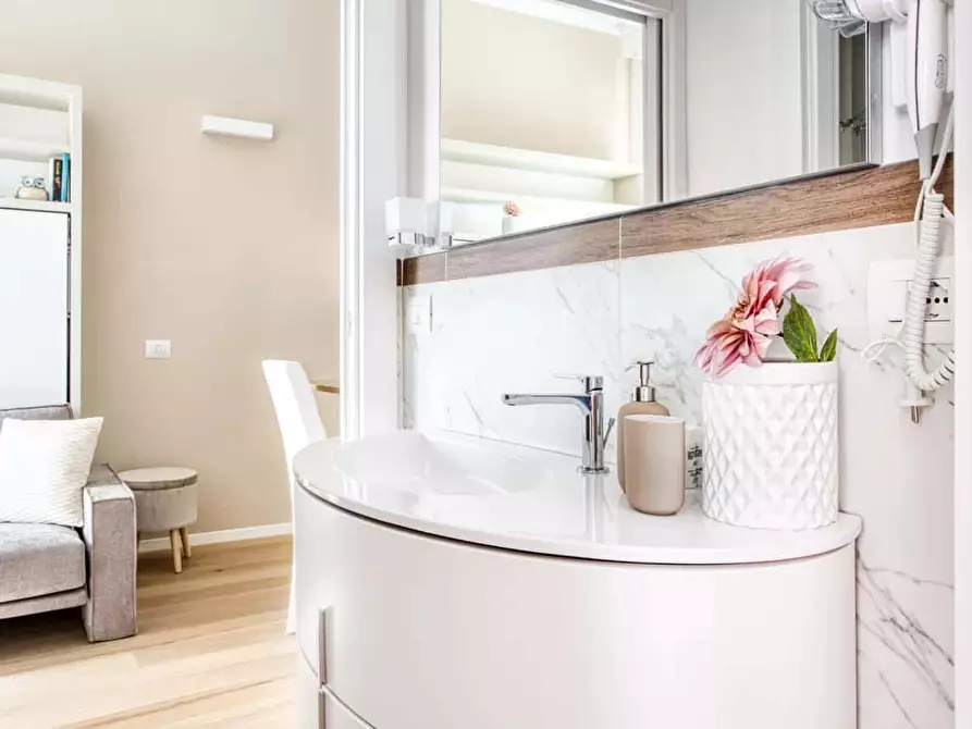 Immagine 41 di Appartamento in affitto  in Via Privata Giovanni Bertacchi1 a Milano