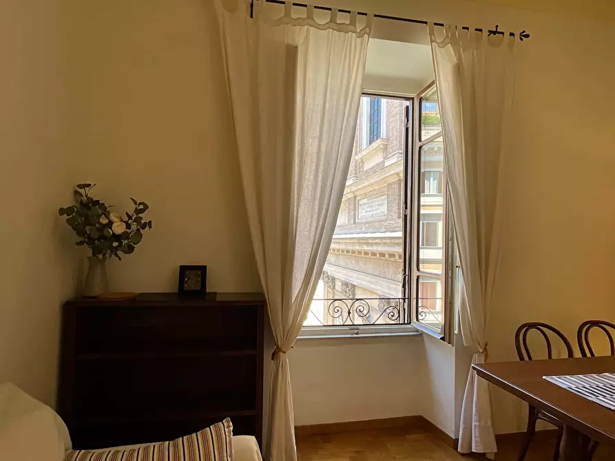 Immagine 22 di Appartamento in affitto  in Via di Sant'Andrea delle Fratte a Roma
